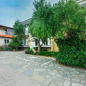 Aparthotel Newstory, Possidi
